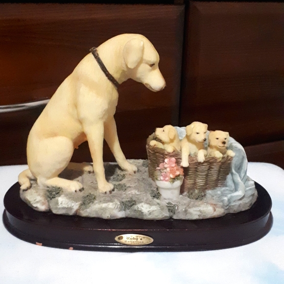 Ruby's Collection - Golden Lab with 3 Puppies - Picture 1 of 14